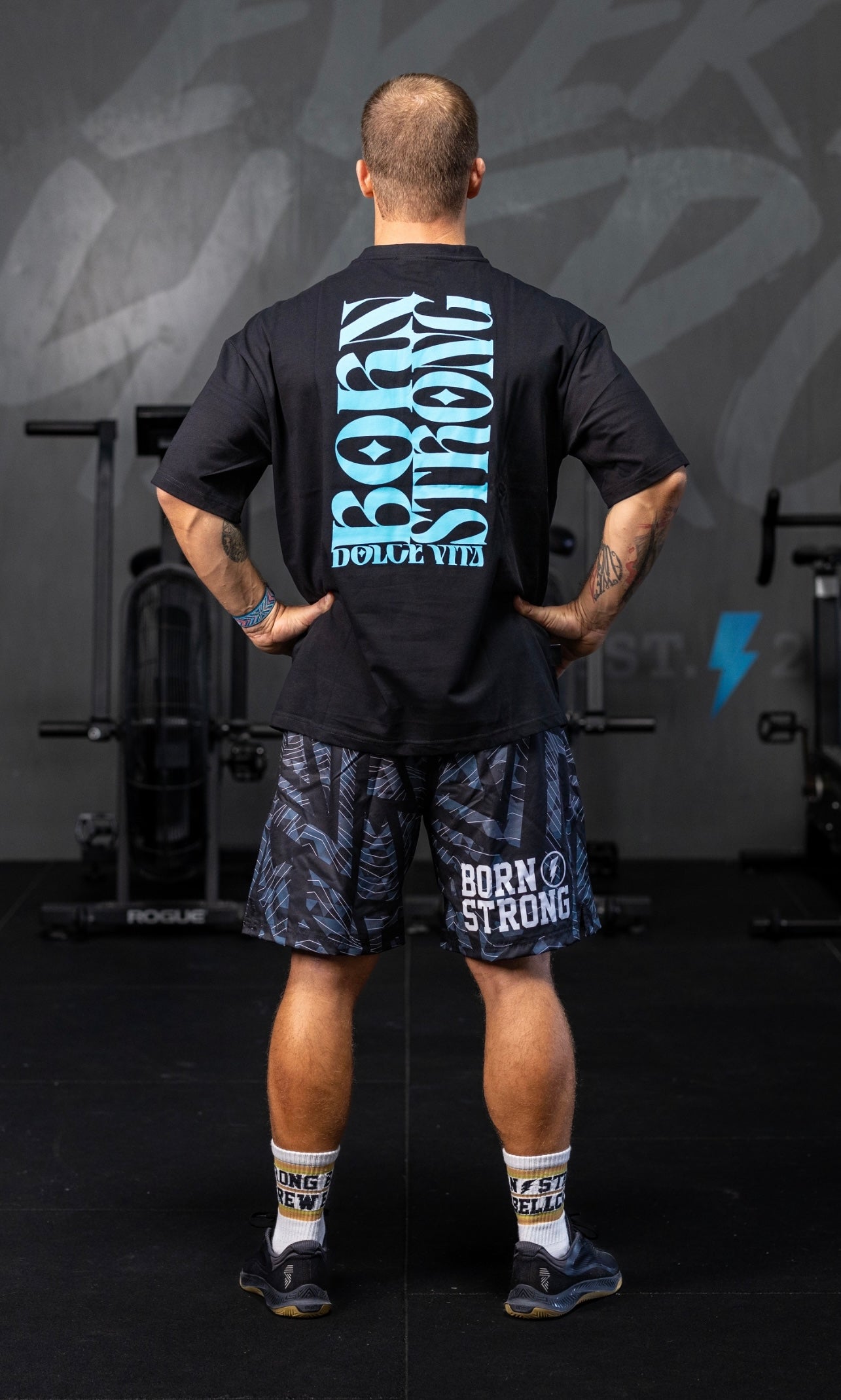 BORN STRONG PERFORMANCE SHORT