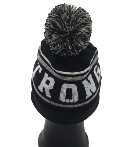 BORN STRONG Bommel Mütze - LIMITED EDITION