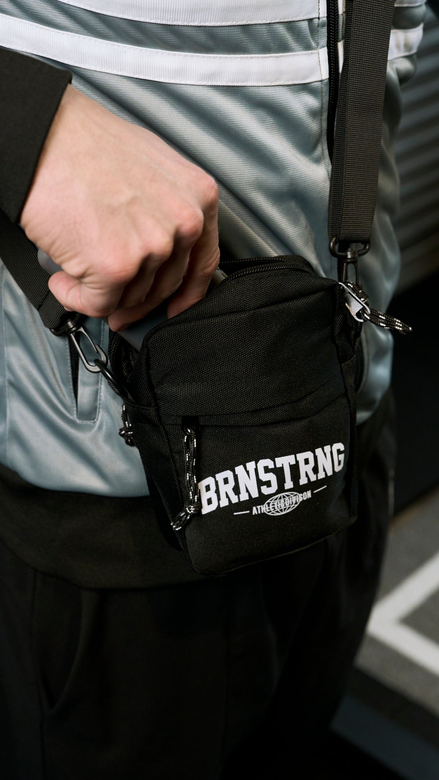 BRNSTRNG Crossbag / Umhängetasche