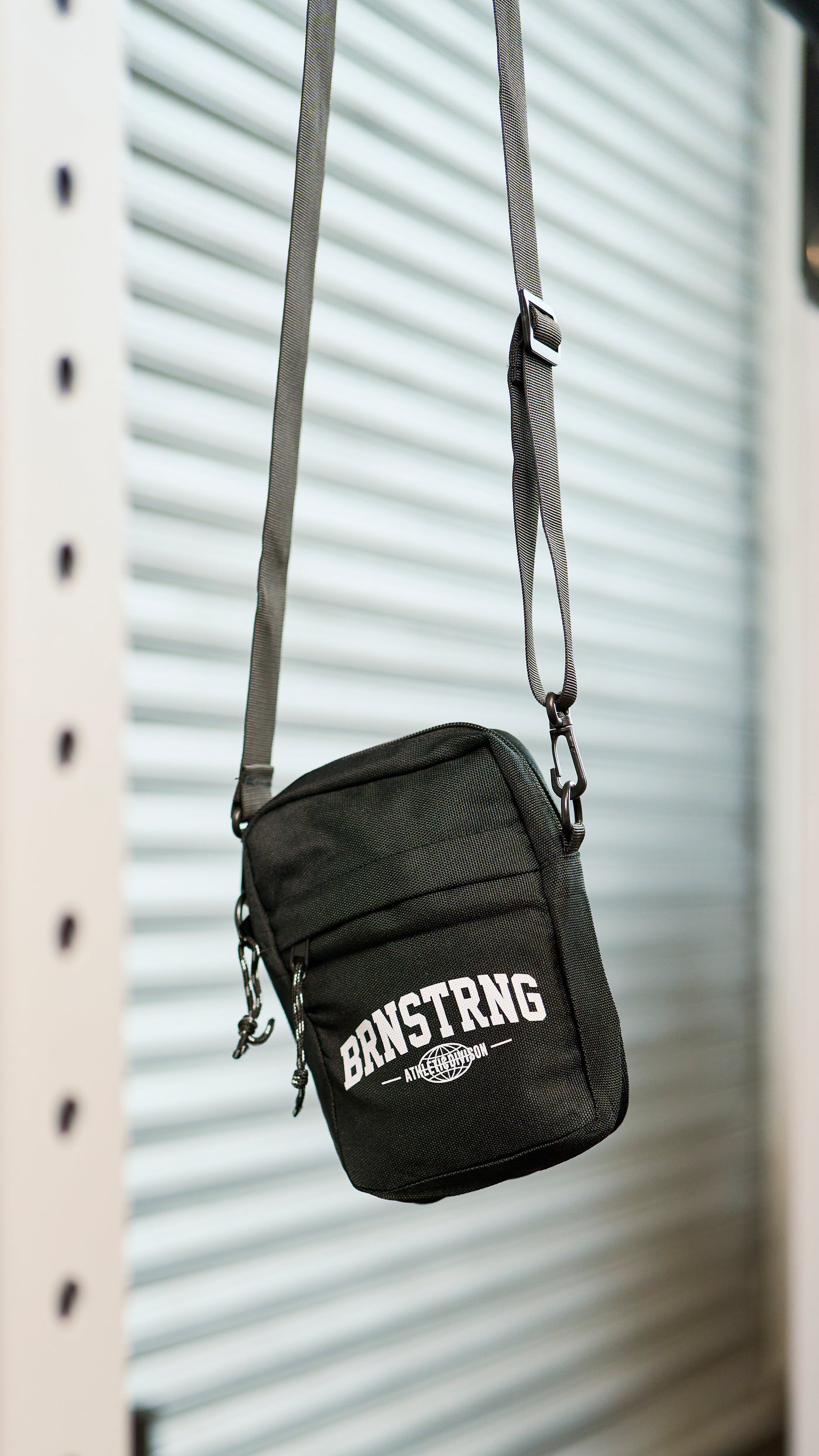 BRNSTRNG Crossbag / Umhängetasche