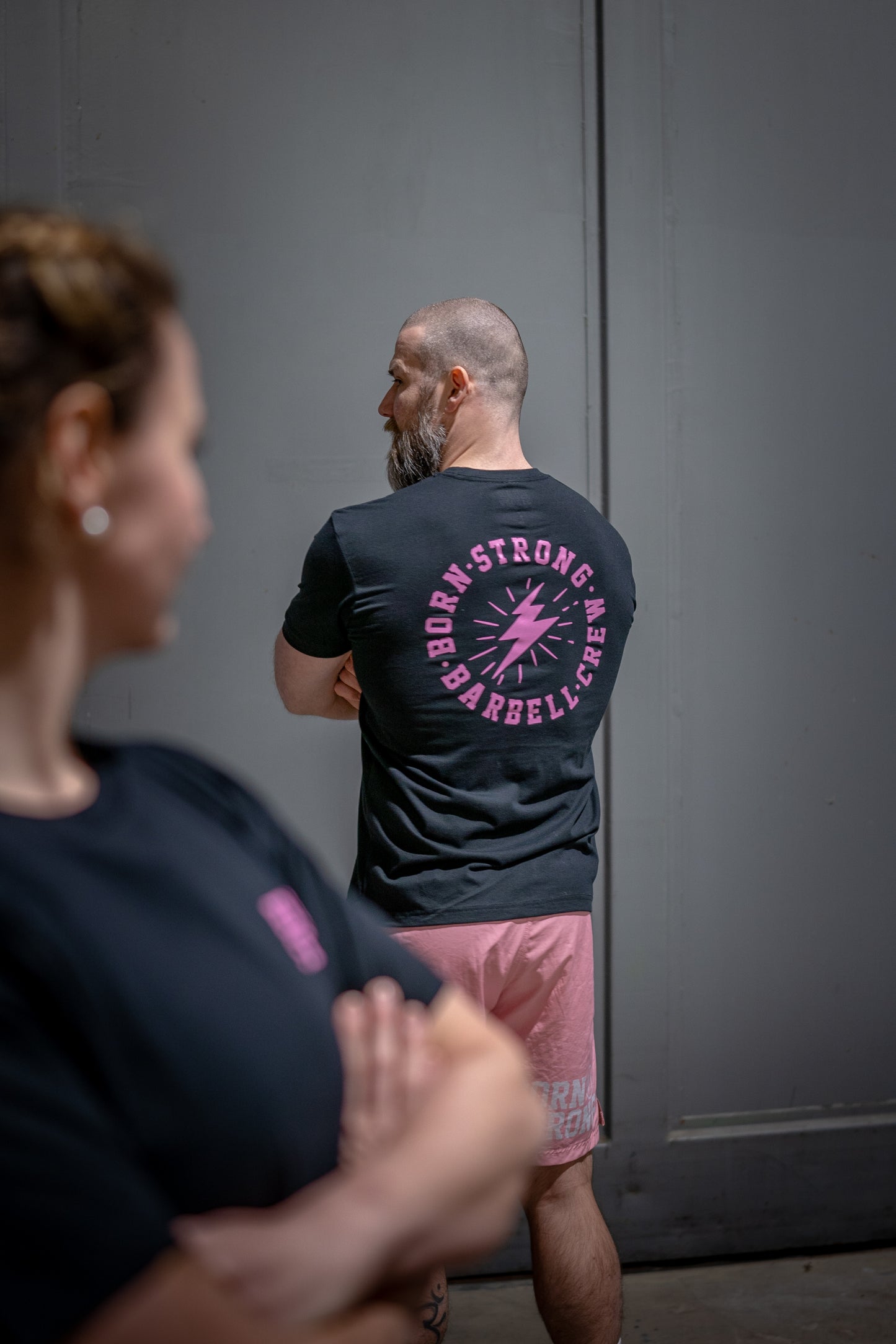 BARBELL CREW T- Shirt - Black / Pink