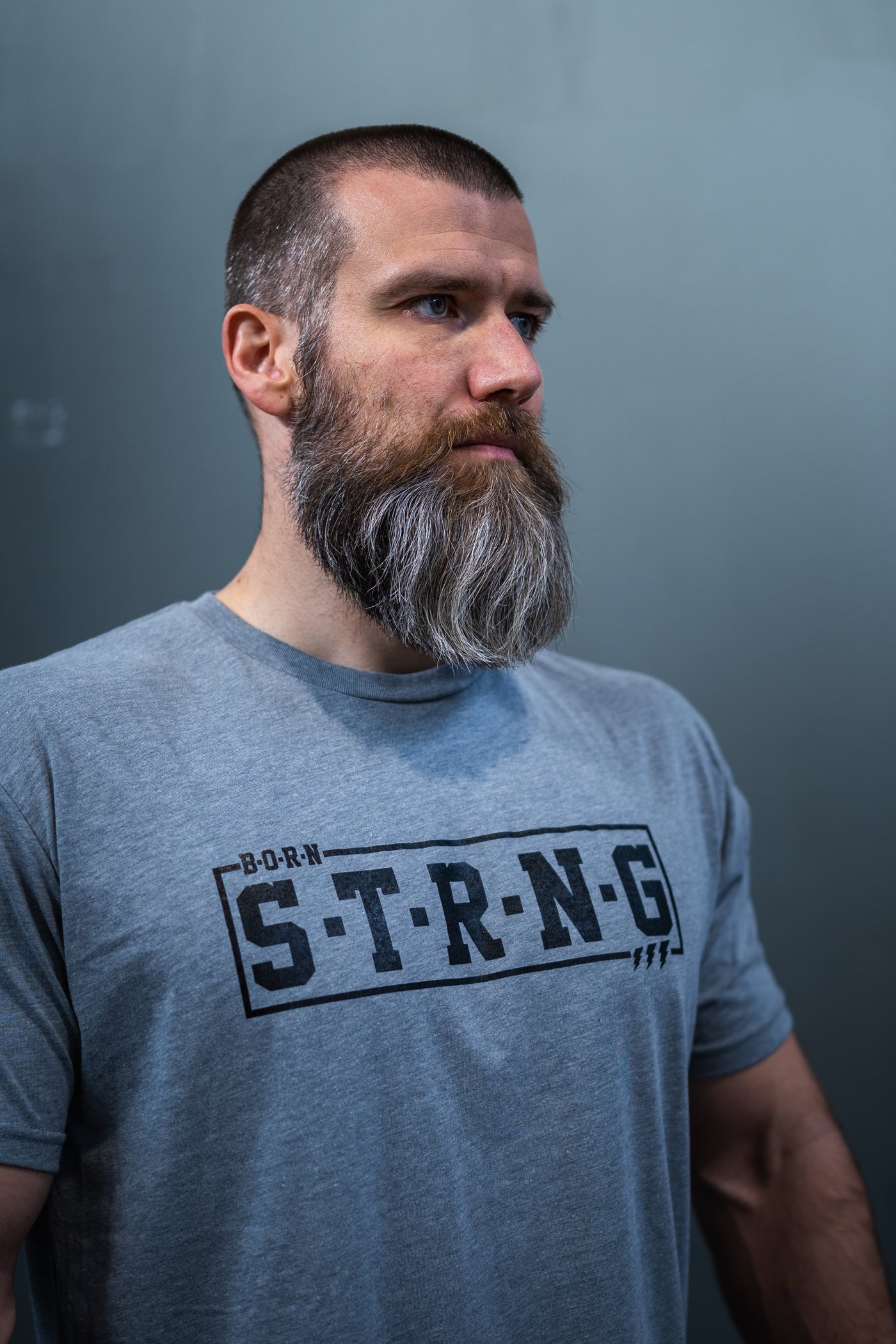 BORN STRONG - Chemise S-T-R-N-G