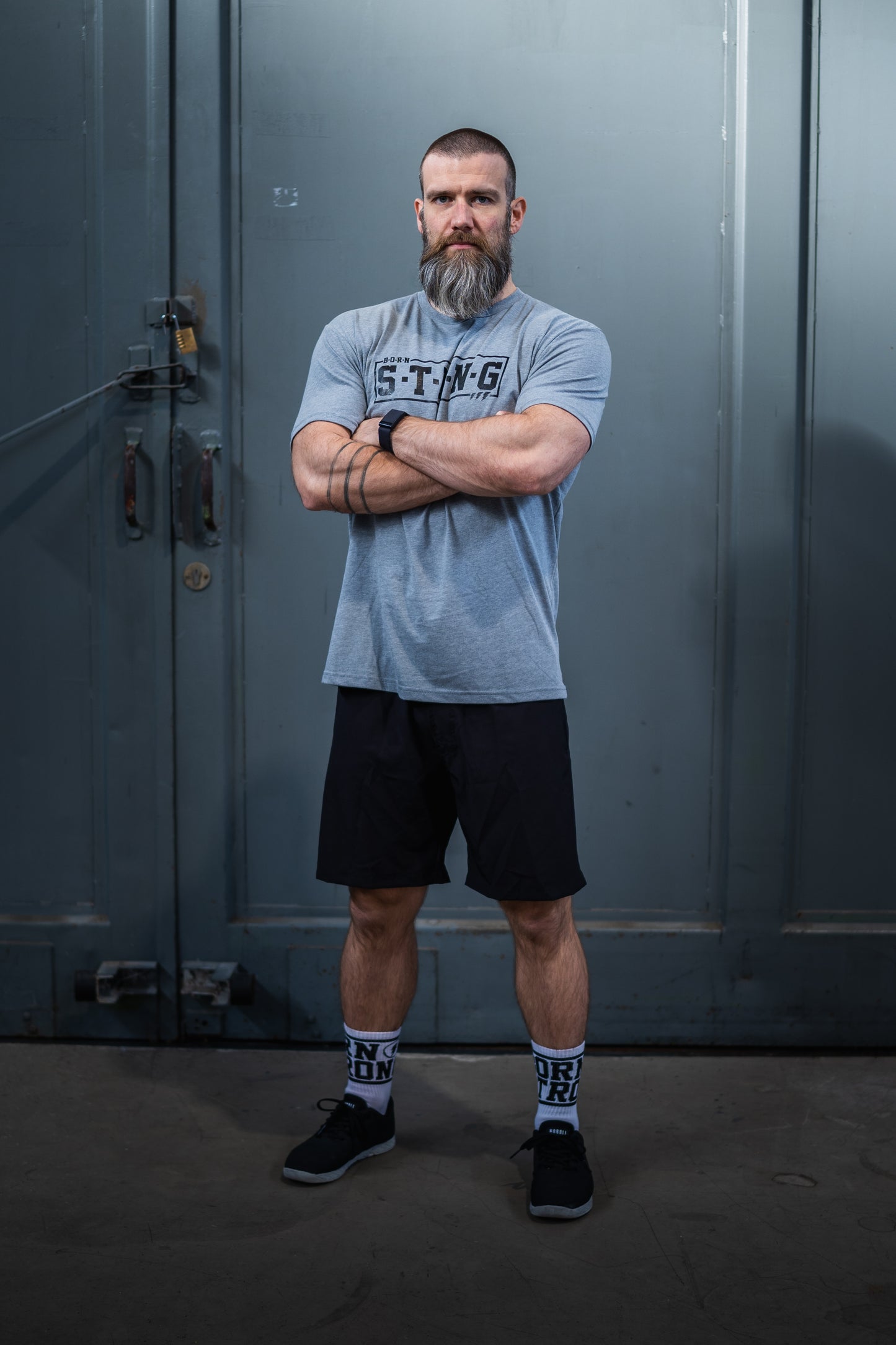 GEBOREN STERK - S-T-R-N-G-shirt