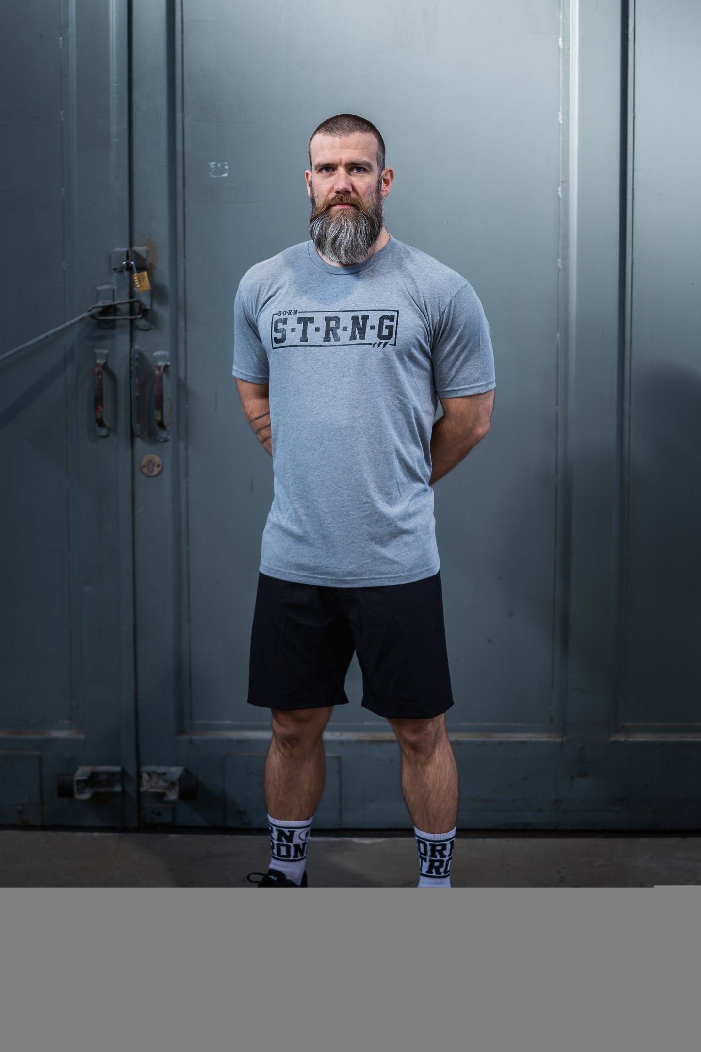 GEBOREN STERK - S-T-R-N-G-shirt